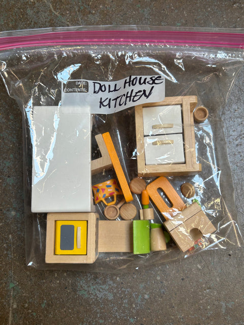 ♻ Hape Dollhouse + Accessories No53457
