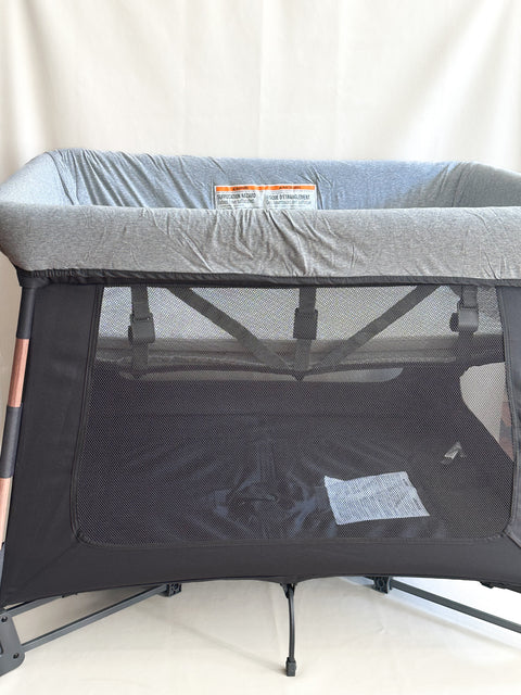 ♻ Maxi-Cosi Travel Crib + Bassinet P53481