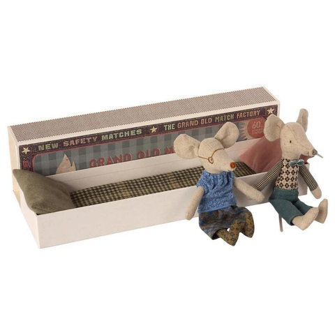 Mouse in a Box - Grandma & Grandpa in a Matchbox