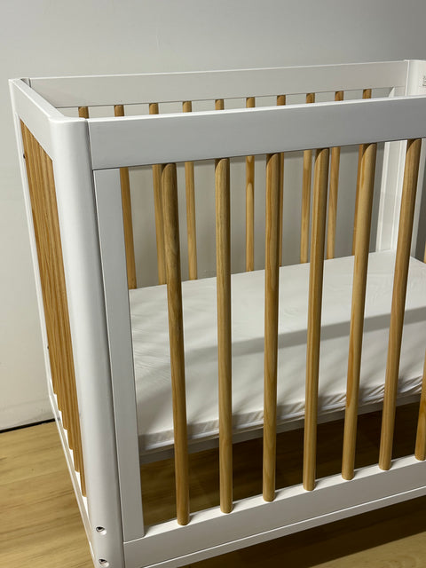 ♻ Babyletto Lolly Mini Crib + Extensions P57906