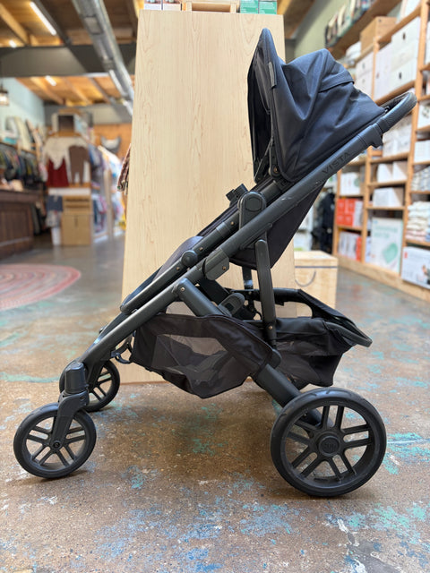 ♻ UPPABaby Vista V2 with bassinet no60232