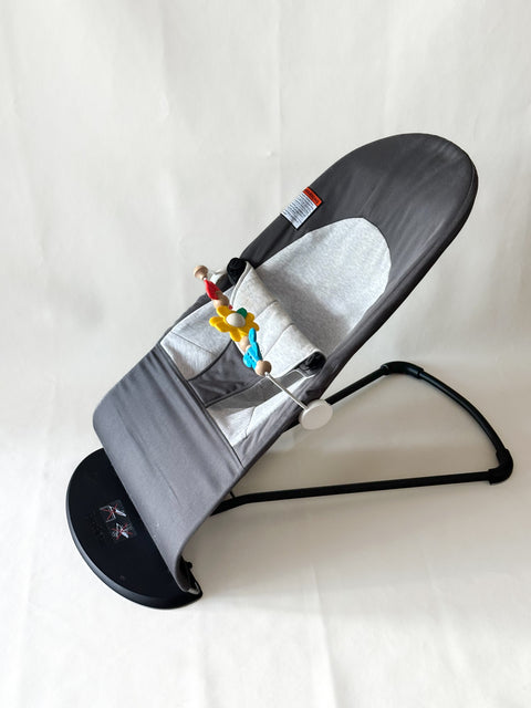 ♻ BabyBjorn Bouncer + Toy Bar P57135