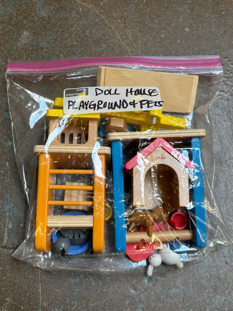 ♻ Hape Dollhouse + Accessories No53457
