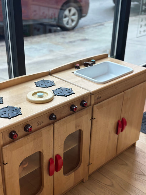 ♻ Community Playthings Kitchen Set