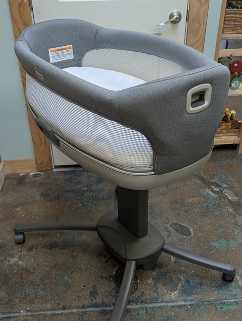 ♻ Chicco Close to You Bedside Bassinet No57951