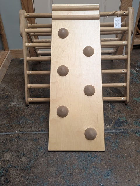 ♻ Lily and River Climbing Triangle with slide attachment No57960