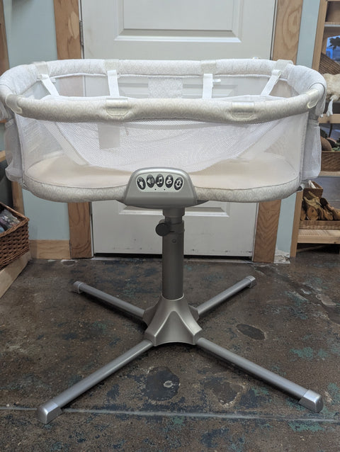 ♻ Halo Bassinest Swivel Sleeper No58105